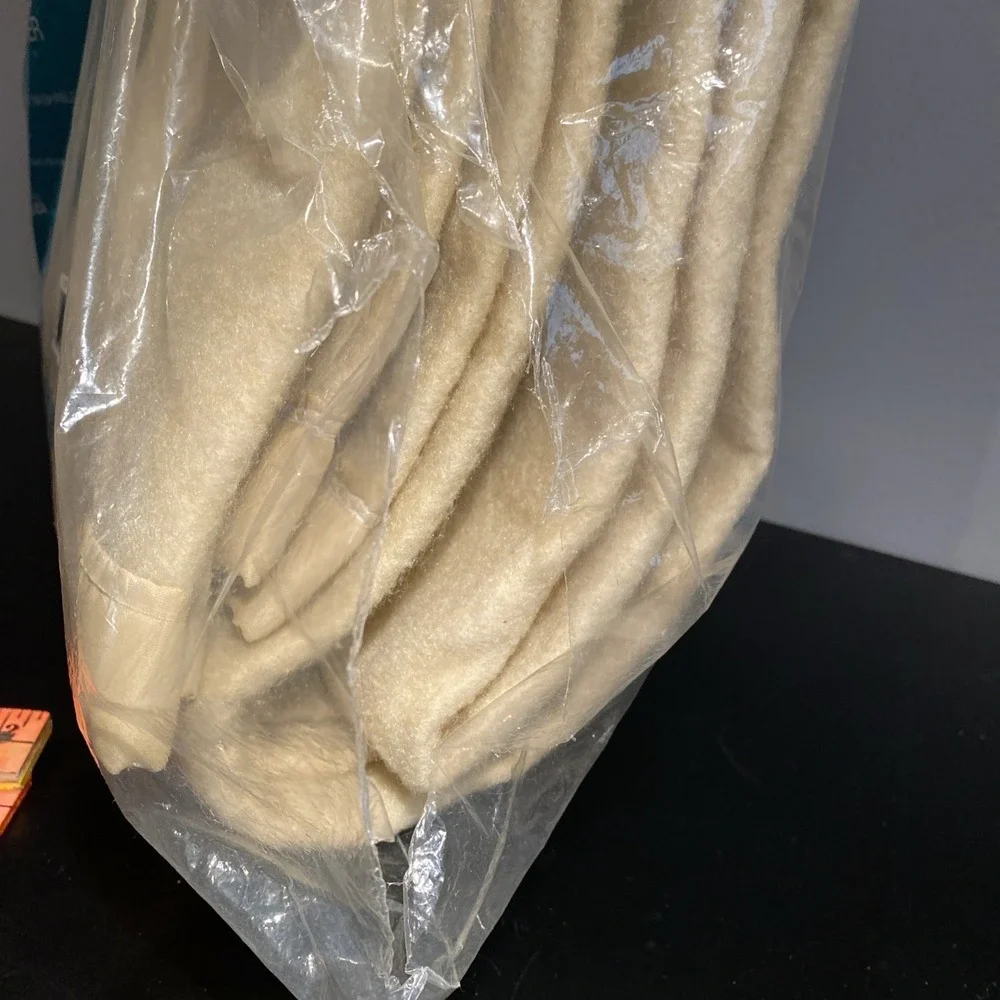 Vintage Beacon Blanket Windsor Polyester Bone 72 X 90 Fits Full‎ /Twin NOS